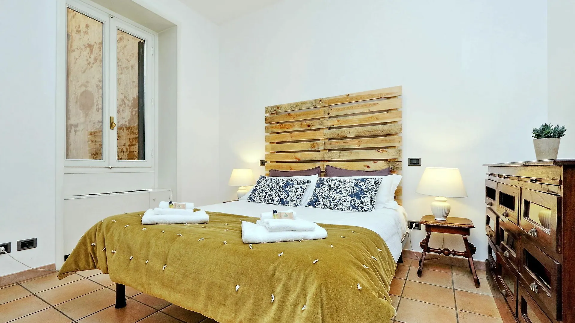 Rome Unique Spanish Steps Apartments