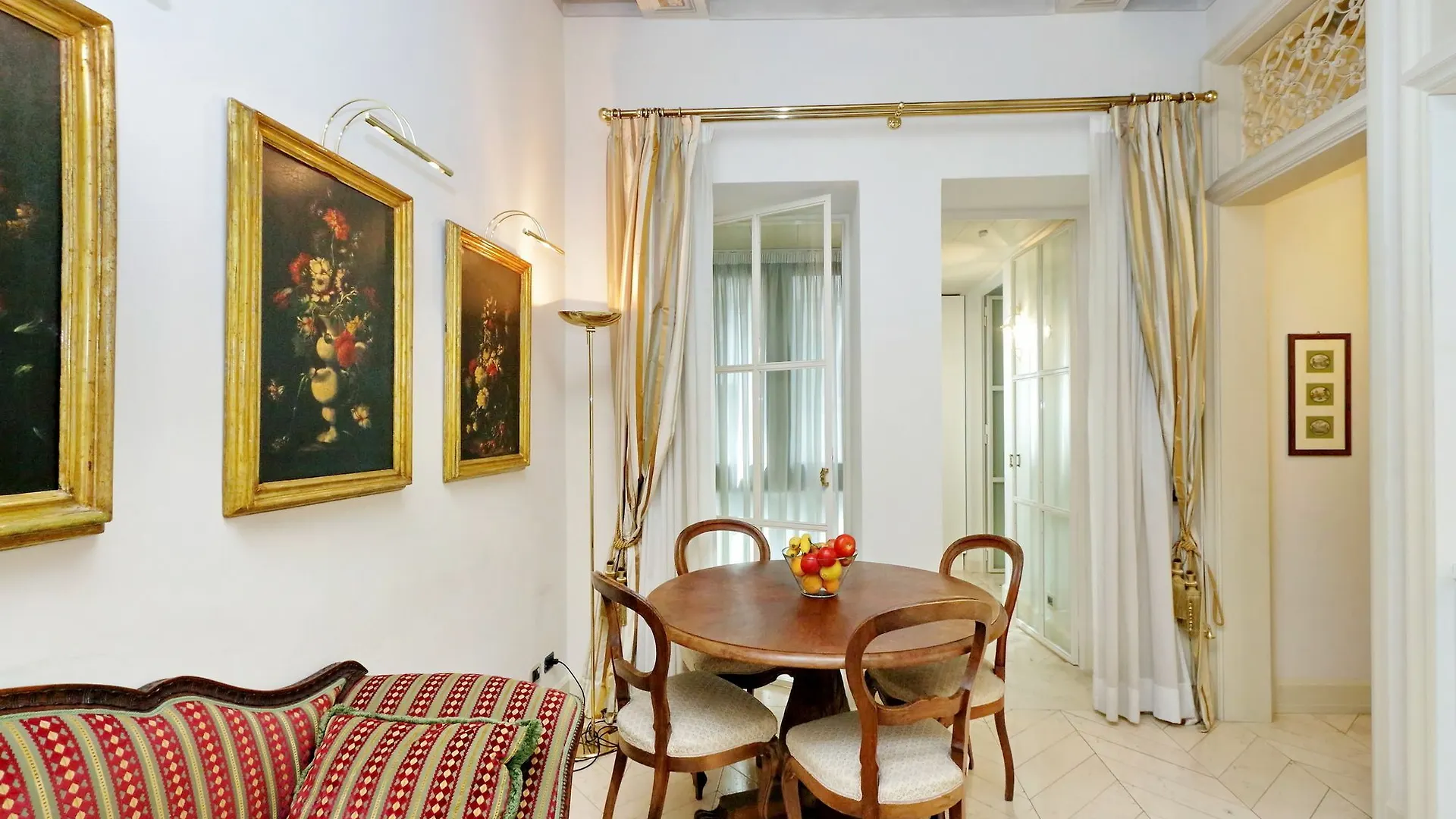 Rome Unique Spanish Steps Apartments İtalya