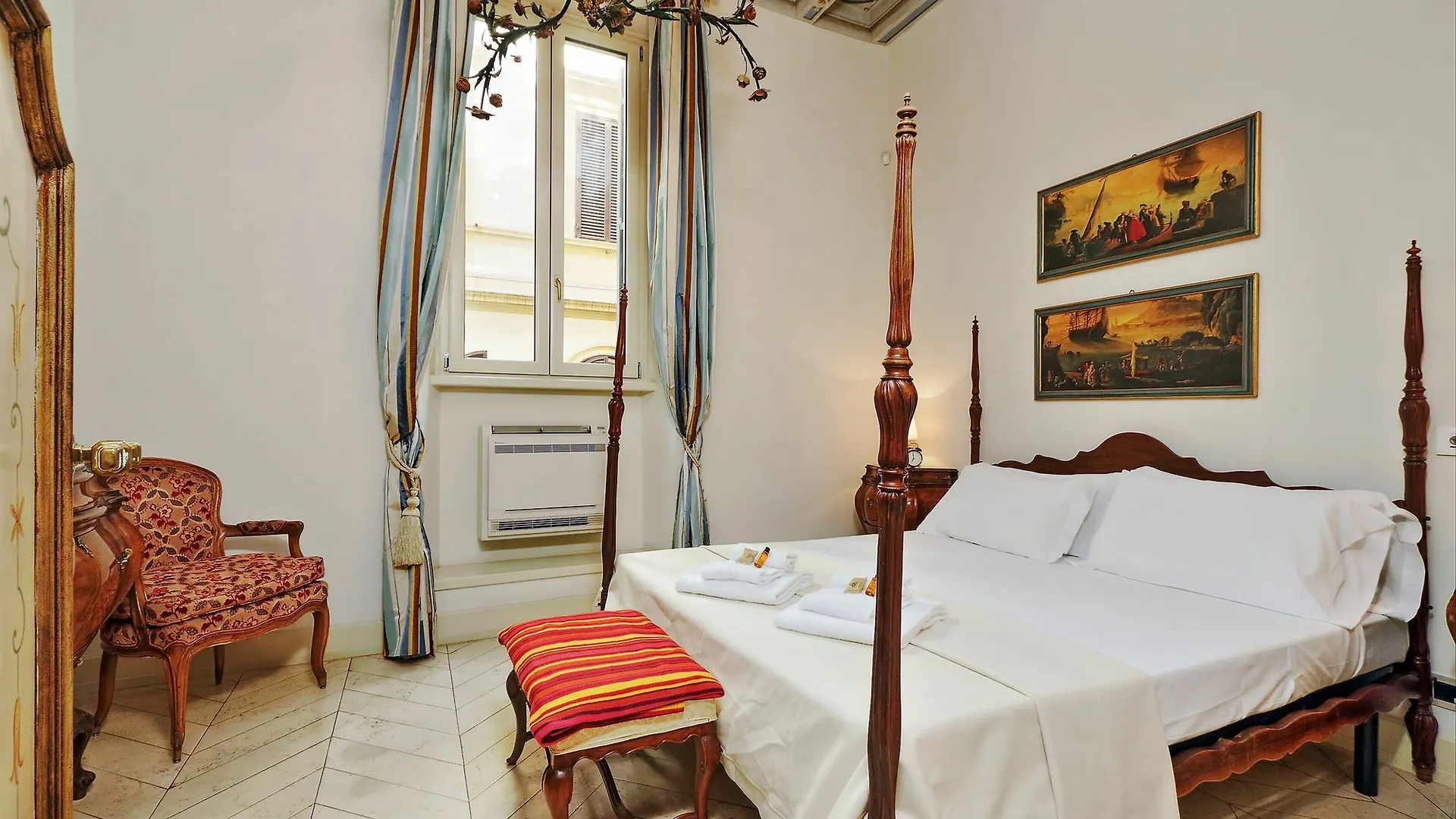 Rome Unique Spanish Steps Apartments