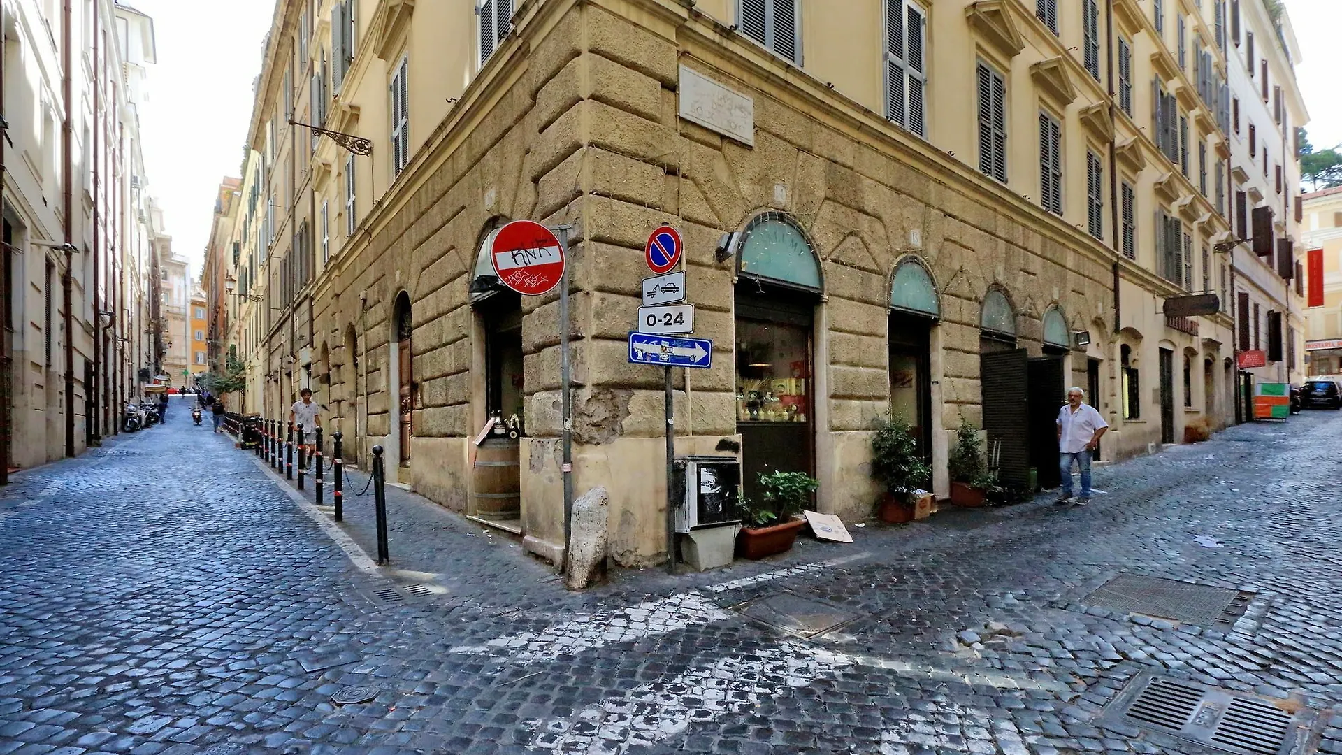 Rome Unique Spanish Steps Apartments