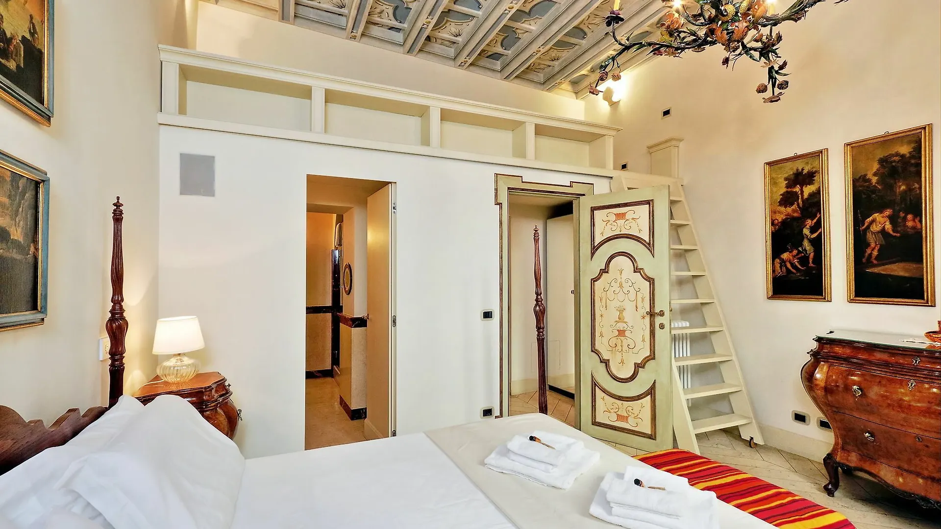 Rome Unique Spanish Steps Apartments