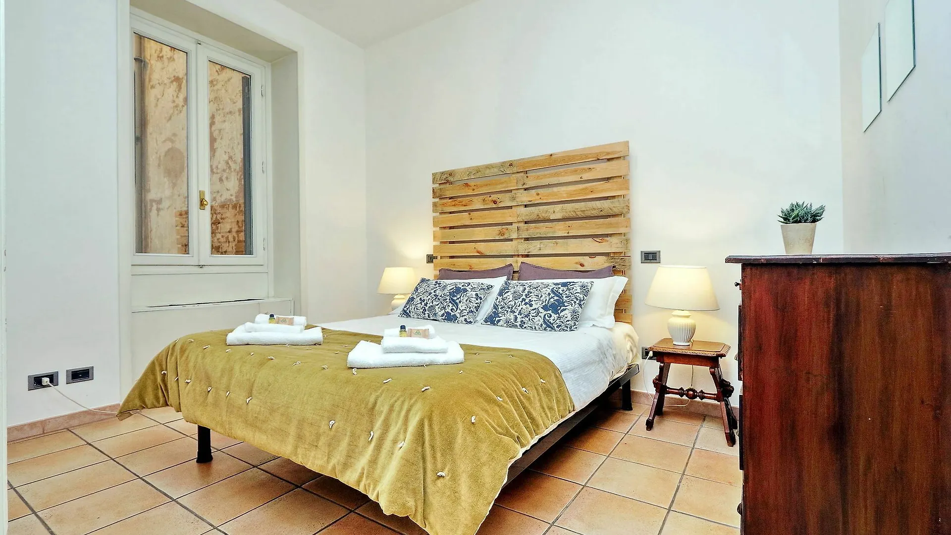 Rome Unique Spanish Steps Apartments
