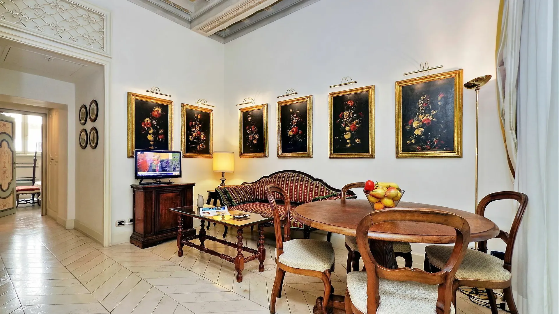 Rome Unique Spanish Steps Apartments