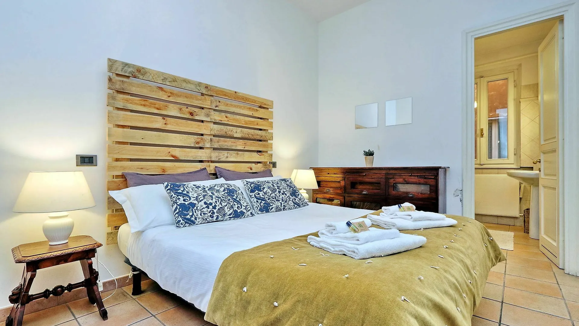 Rome Unique Spanish Steps Apartments 0*,  İtalya