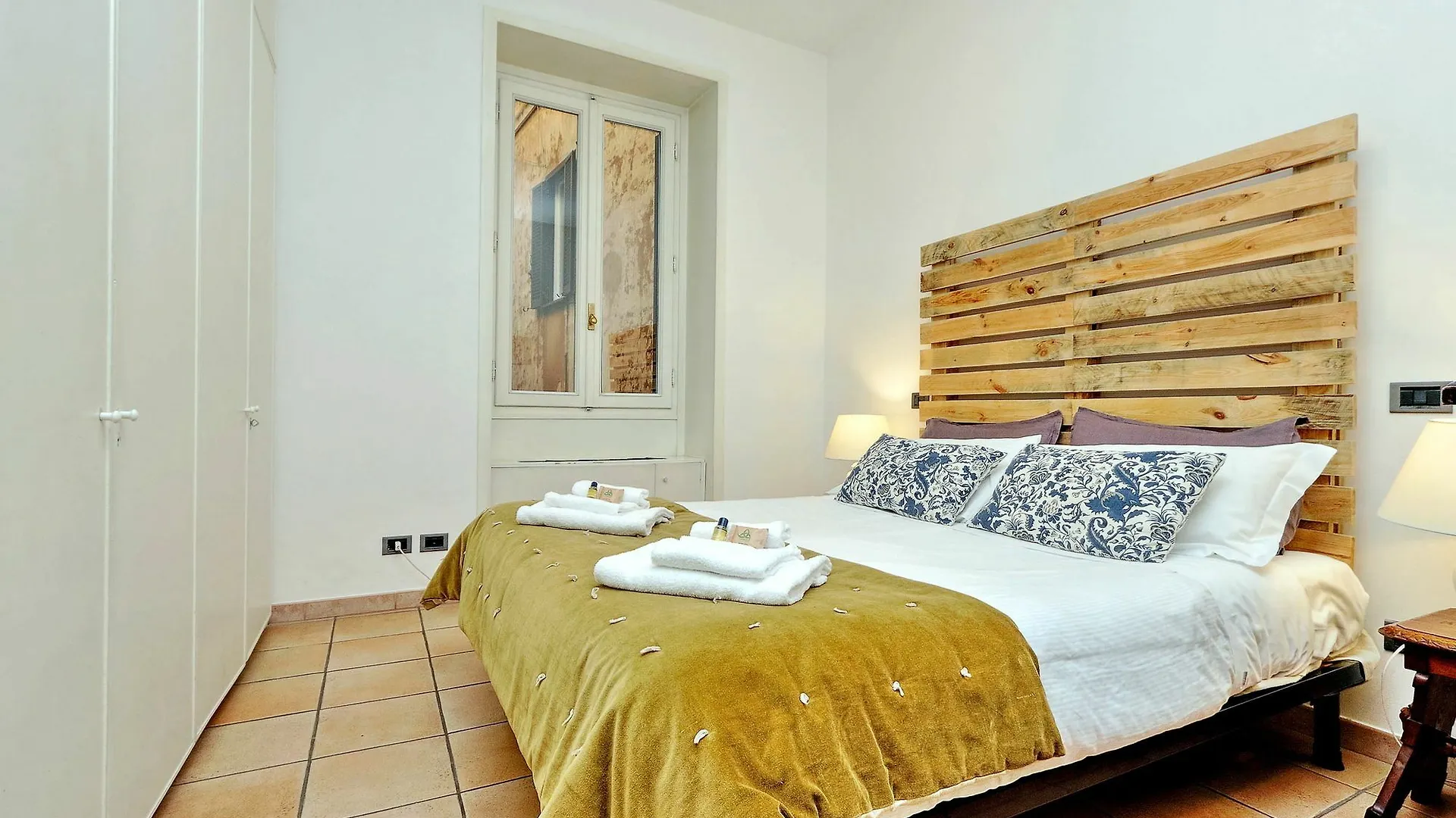 Rome Unique Spanish Steps Apartments