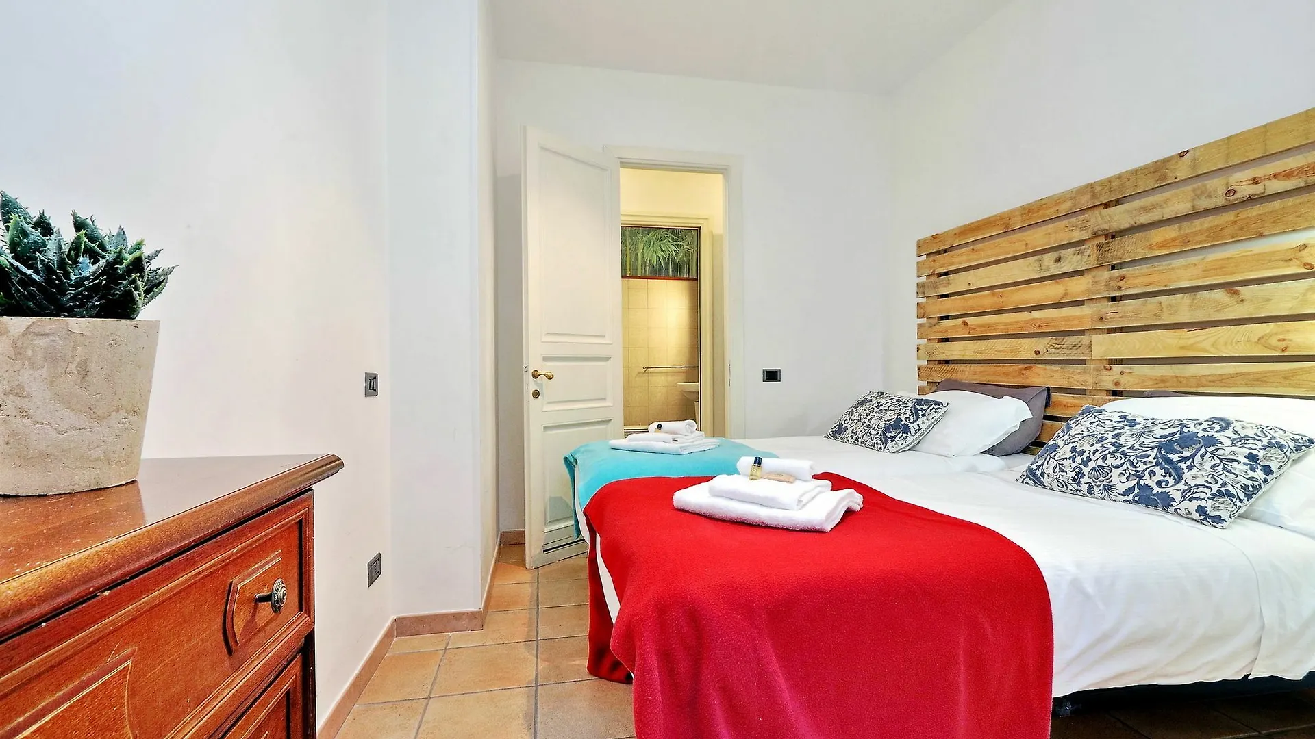 Rome Unique Spanish Steps Apartments